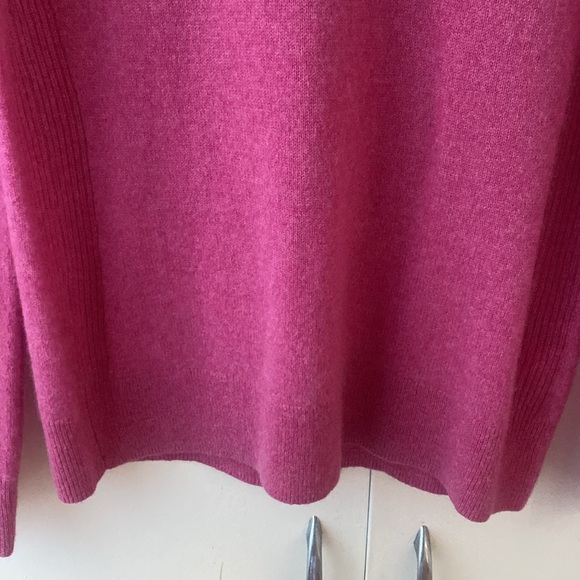 Saks Fifth Avenue cashmere sweater - Picture 6 of 16